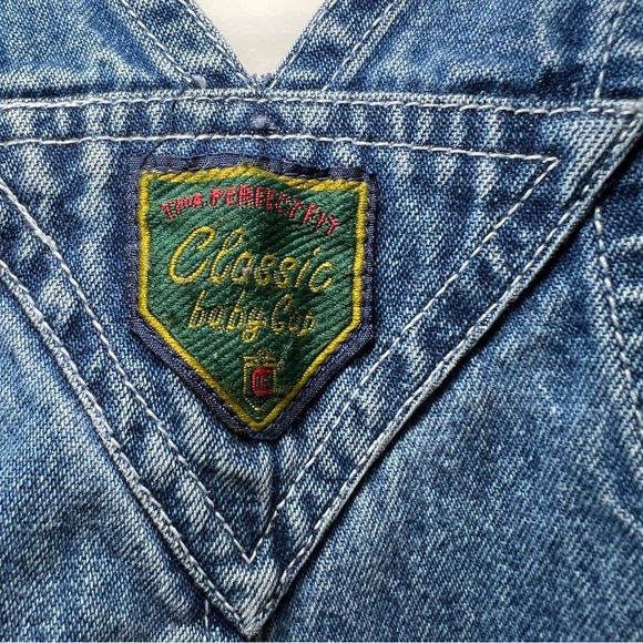 VINTAGE The Perfect Fit CLASSIC Baby Gap Denim Jean Bib Overalls 2 Years - Picture 4 of 11